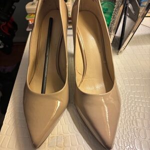 Nine West patent leather pumps nude women’s size 9